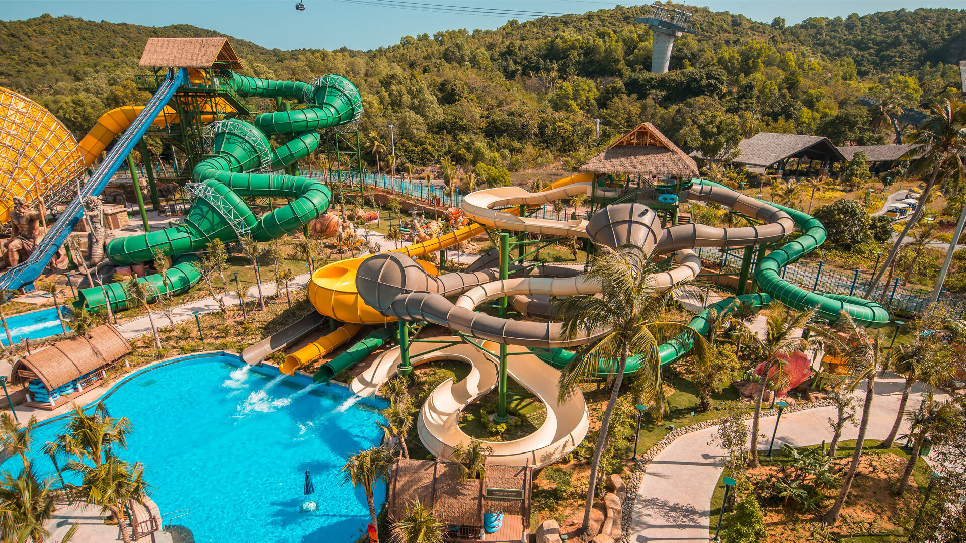 Аквапарк Aquatopia Water Park