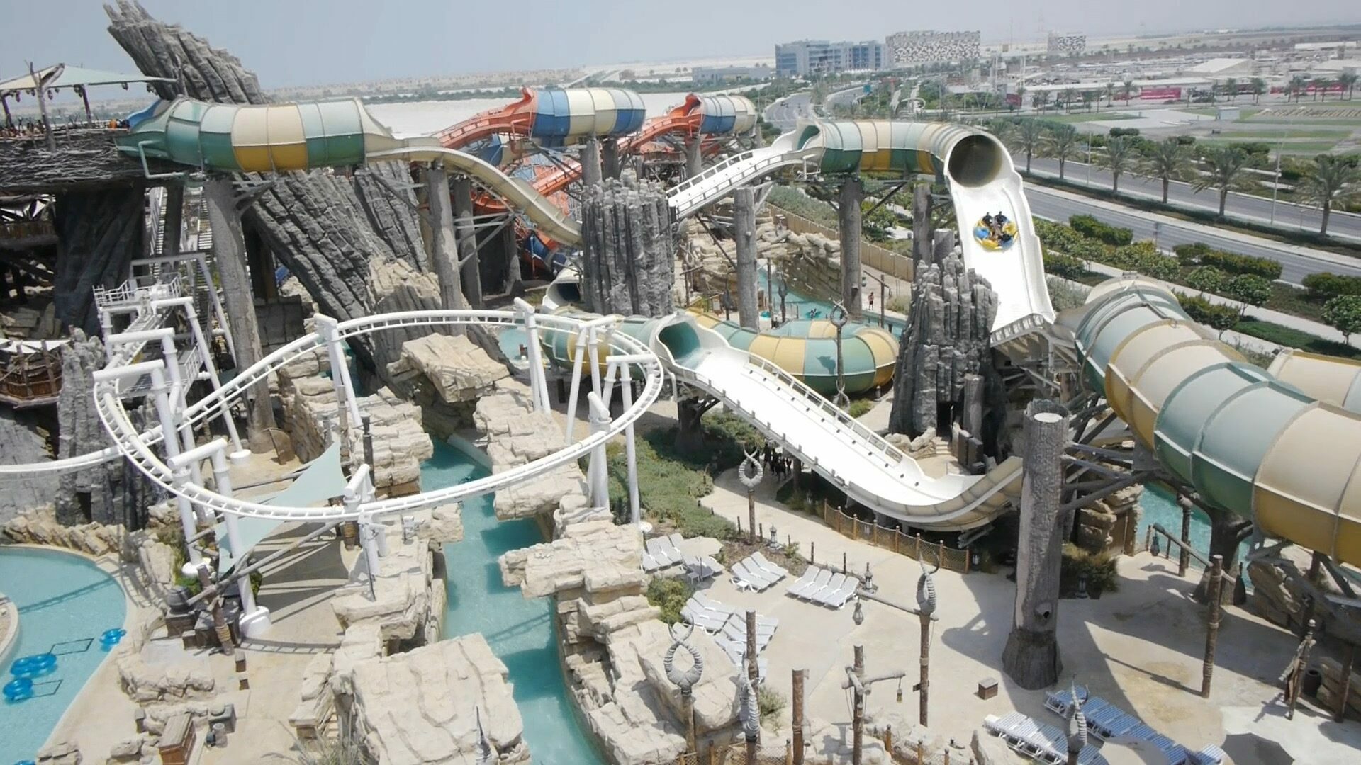 Аквапарк Yas Waterworld