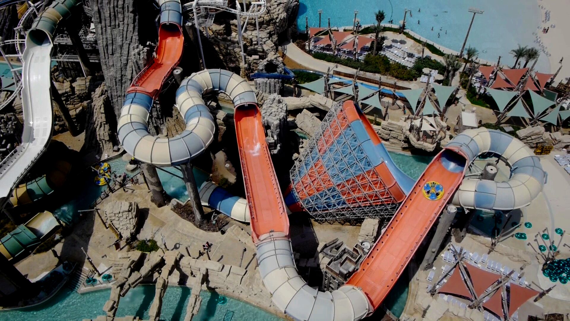 Аквапарк Yas Waterworld